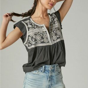 Lucky Brand Embroidered Flutter Sleeve Top XS